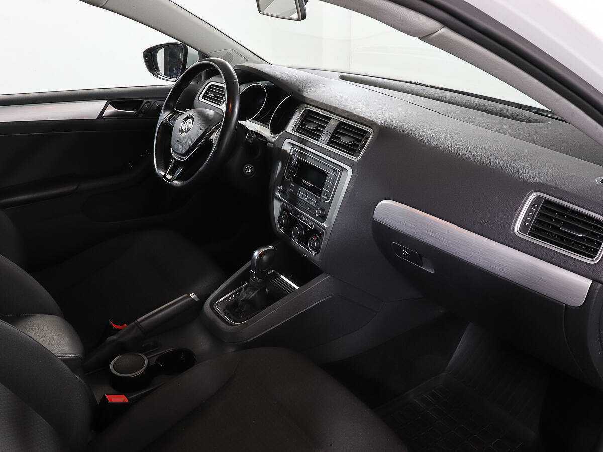 Volkswagen Jetta 2017 года с пробегом. Фото: #8