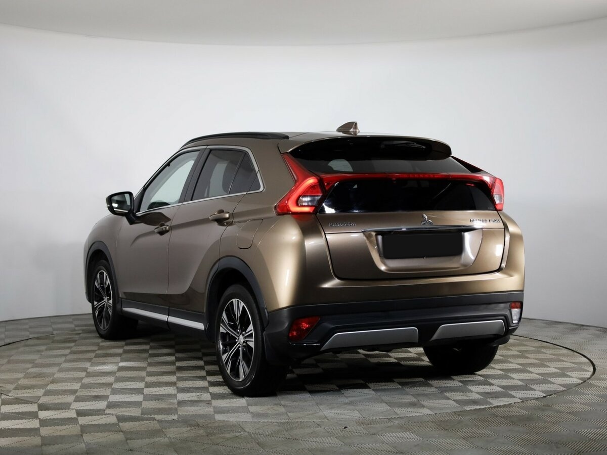 Mitsubishi Eclipse Cross 2019 года с пробегом. Фото: #2