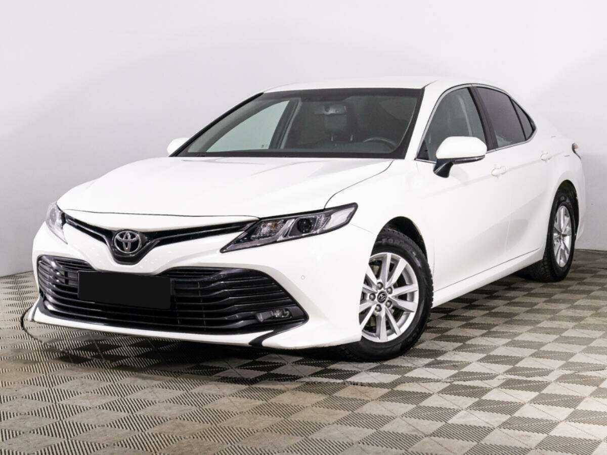 Toyota Camry 2019 года с пробегом. Посмотреть фото