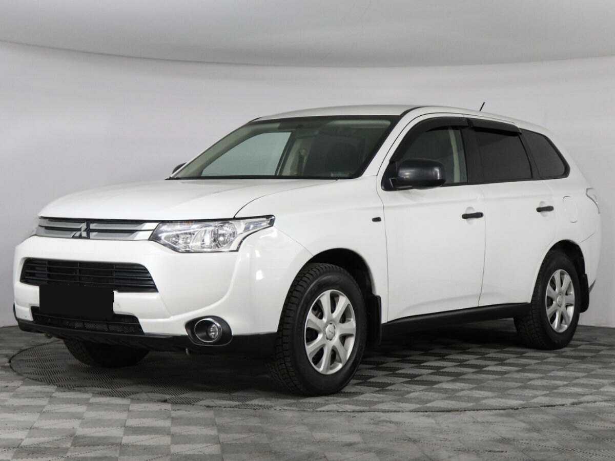 Mitsubishi Outlander 2014 года с пробегом. Посмотреть фото