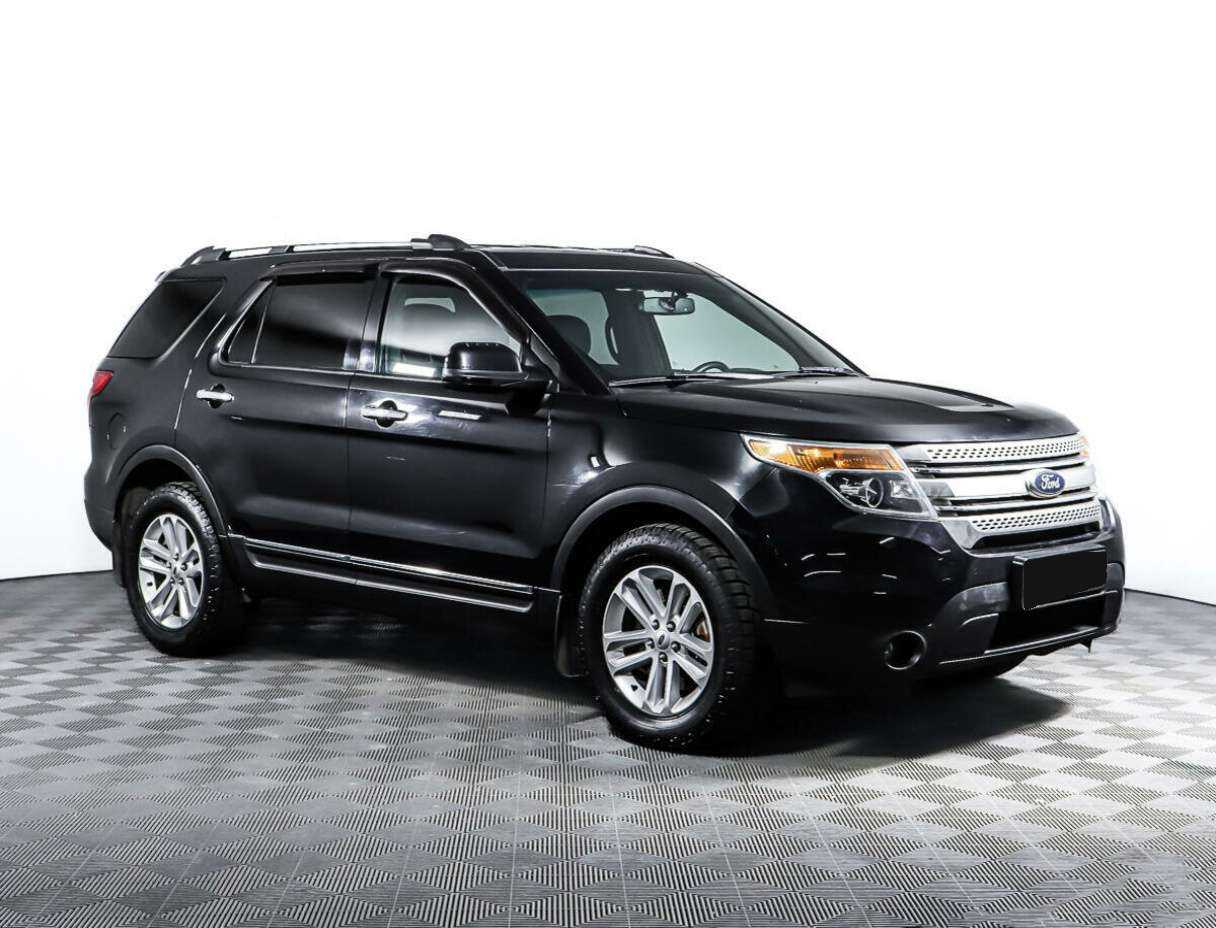 Ford Explorer 2013 года с пробегом. Фото: #2