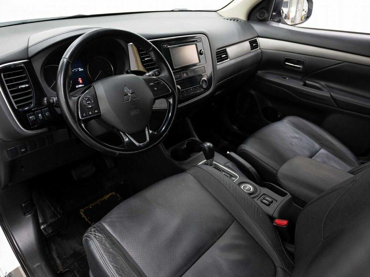 Mitsubishi Outlander 2015 года с пробегом. Фото: #8