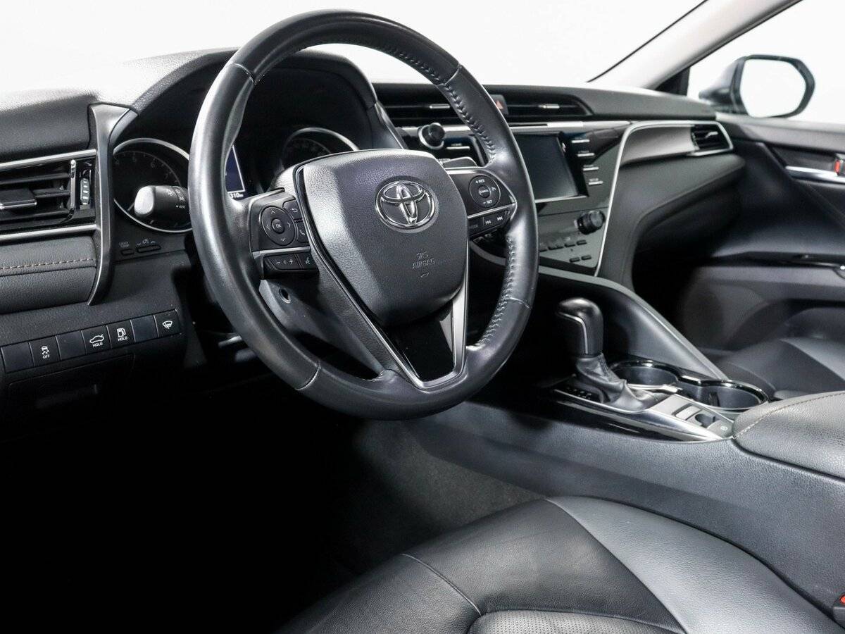 Toyota Camry 2020 года с пробегом. Фото: #10
