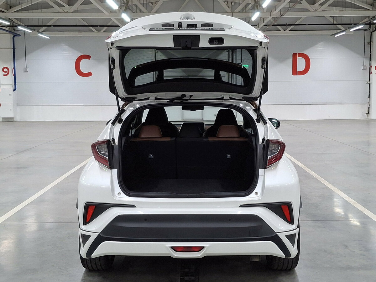Toyota C-HR 2019 года с пробегом. Фото: #9