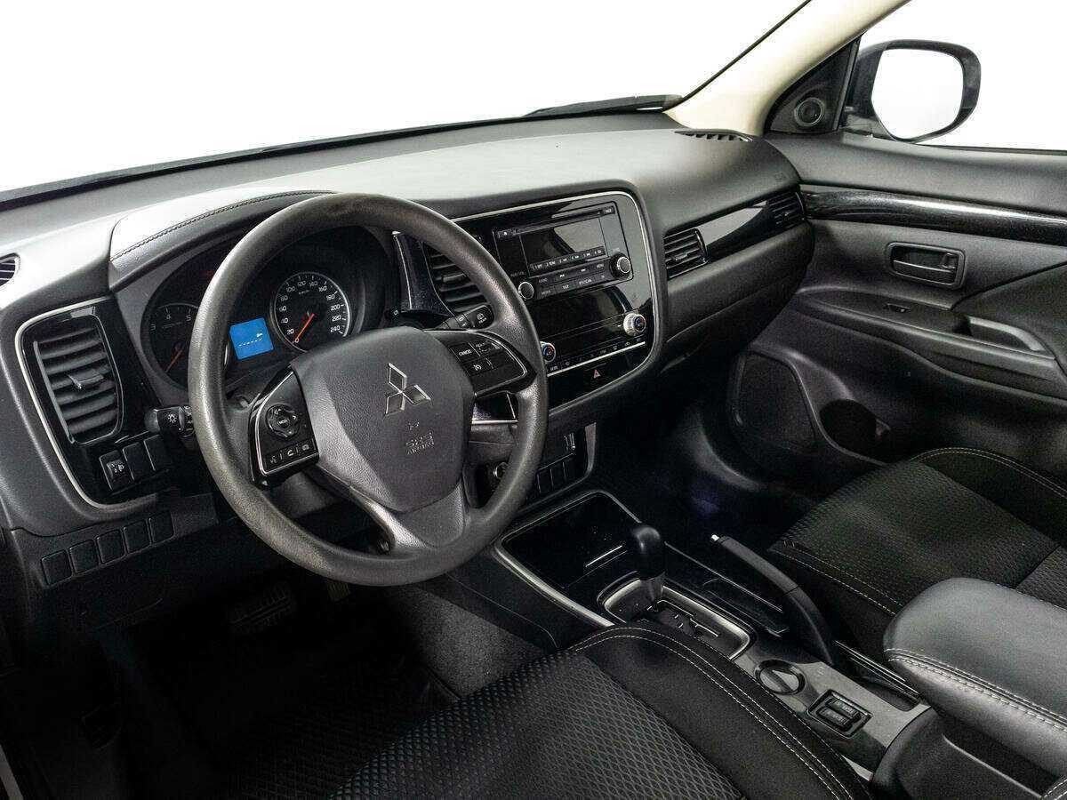 Mitsubishi Outlander 2020 года с пробегом. Фото: #10