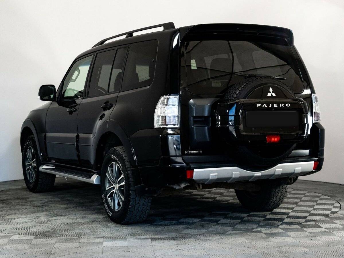 Mitsubishi Pajero 2012 года с пробегом. Фото: #4