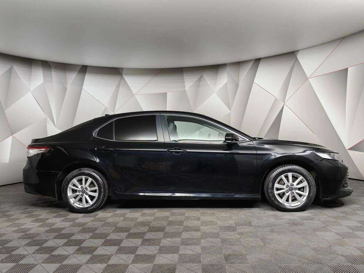 Toyota Camry 2019 года с пробегом. Фото: #5