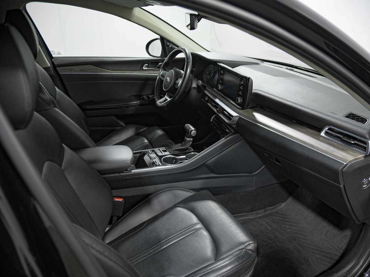 Kia K5 2021 года с пробегом. Фото: #17