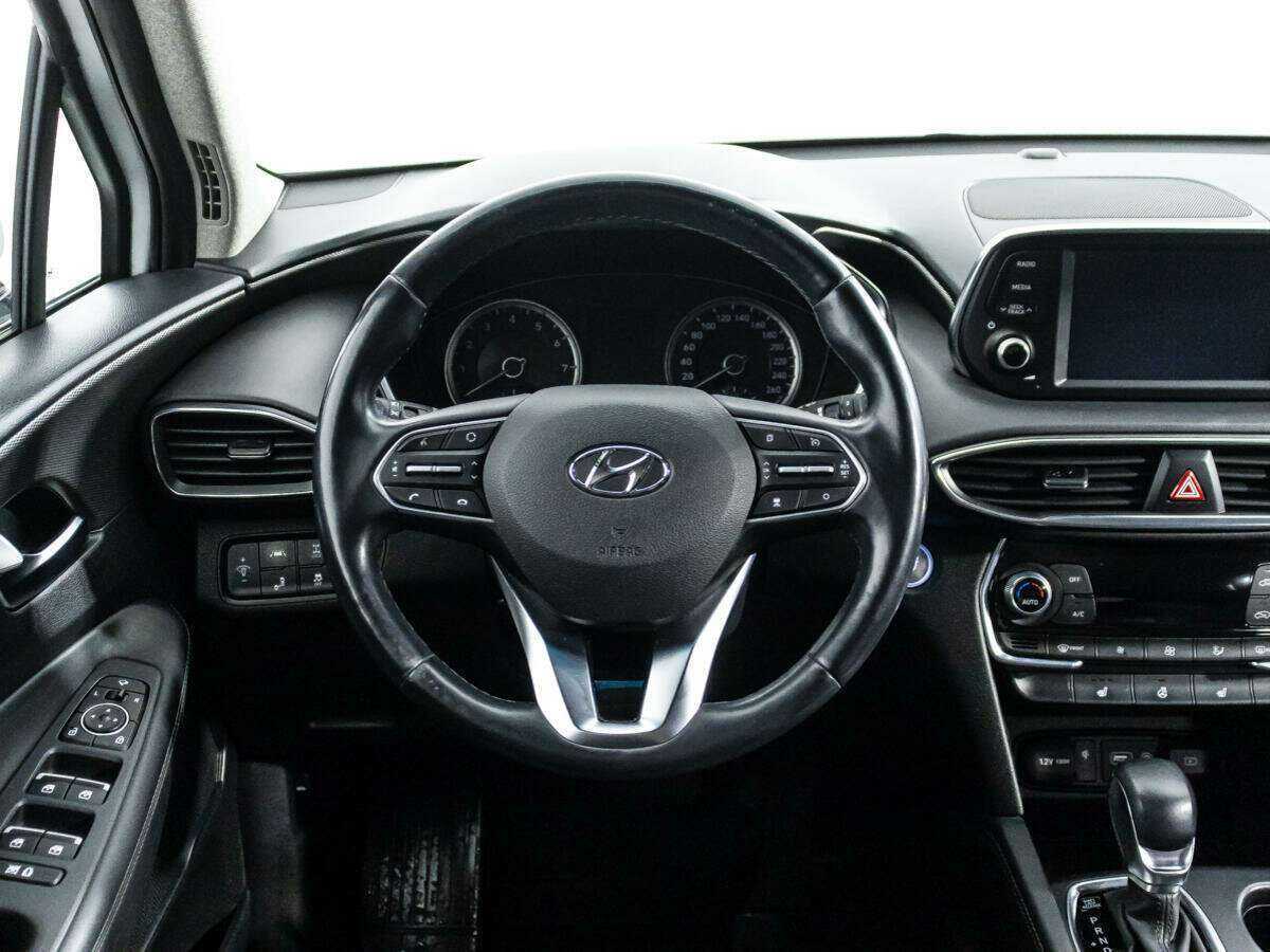Hyundai Santa Fe 2019 года с пробегом. Фото: #13