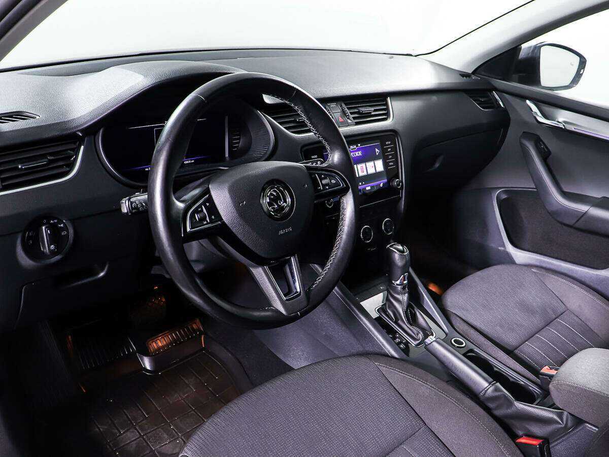 Skoda Octavia 2019 года с пробегом. Фото: #12