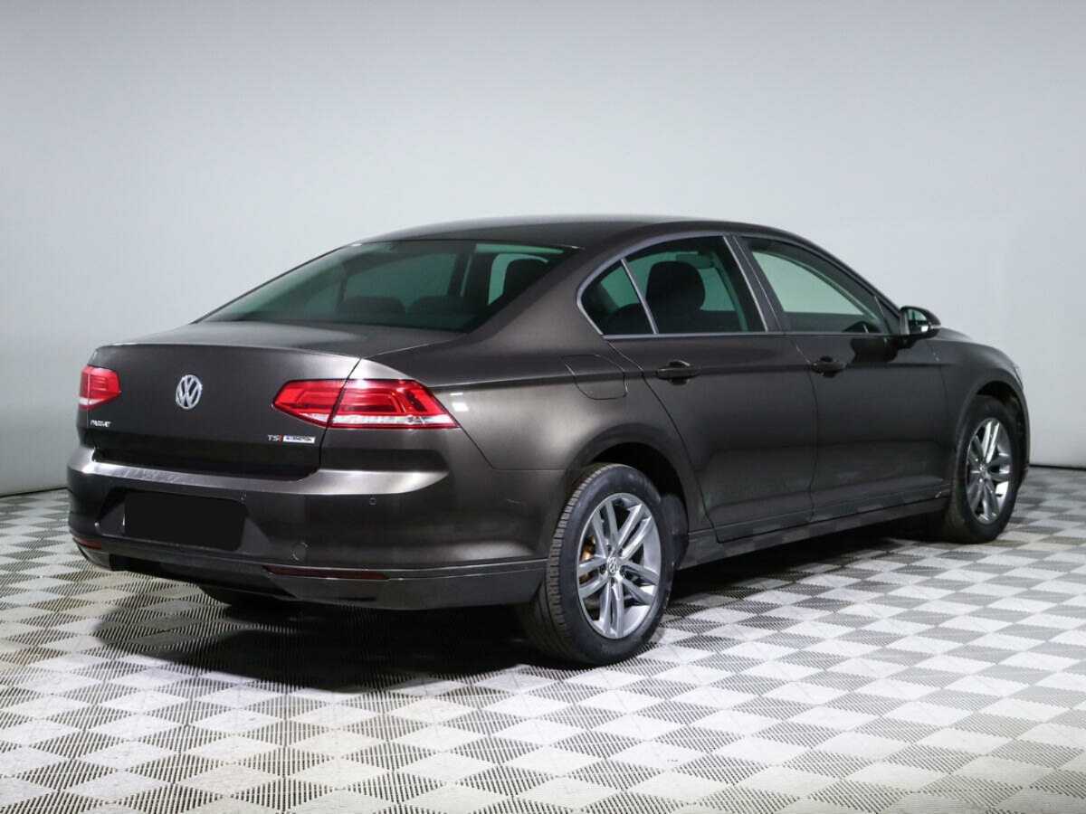 Volkswagen Passat 2016 года с пробегом. Фото: #3