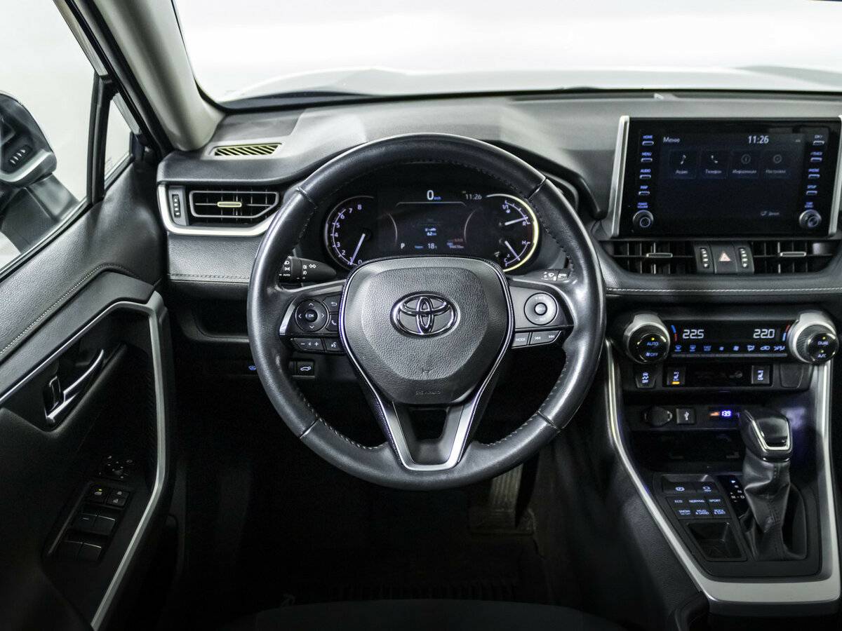 Toyota RAV4 2021 года с пробегом. Фото: #9