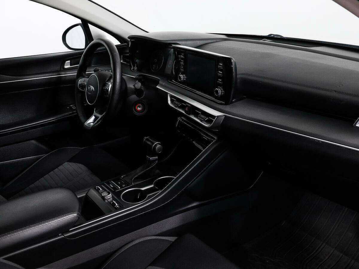 Kia K5 2020 года с пробегом. Фото: #11