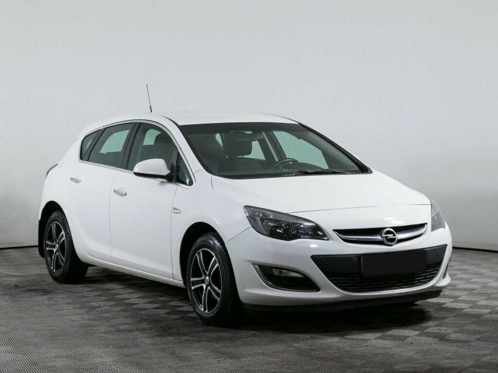 Opel Astra 2013 года с пробегом. Фото: #2