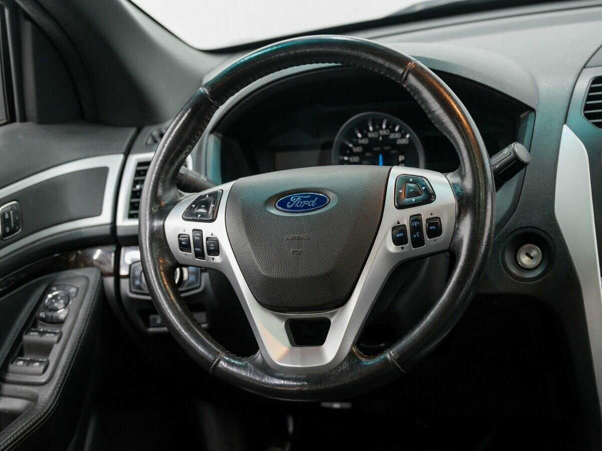 Ford Explorer 2013 года с пробегом. Фото: #11