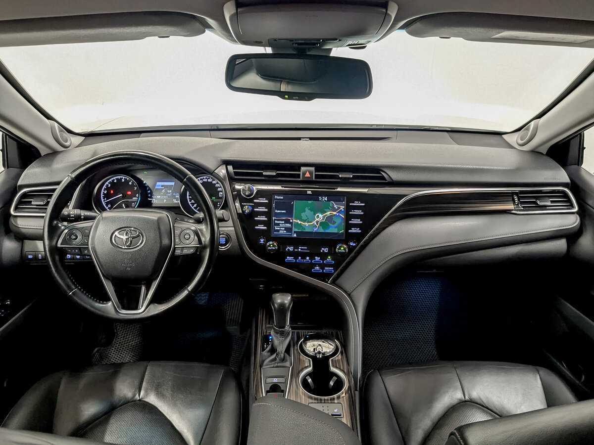 Toyota Camry 2019 года с пробегом. Фото: #13