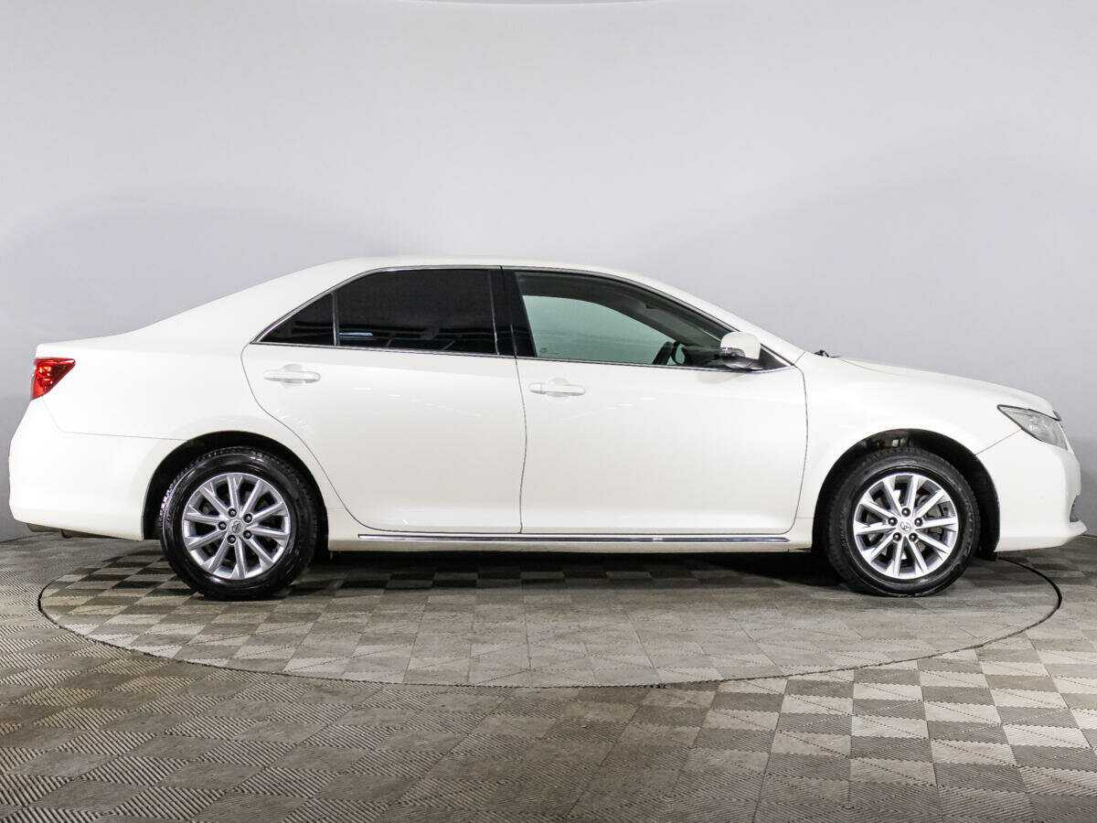 Toyota Camry 2014 года с пробегом. Фото: #3