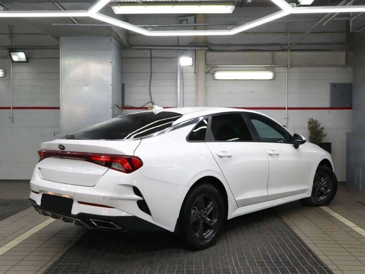 Kia K5 2021 года с пробегом. Фото: #1