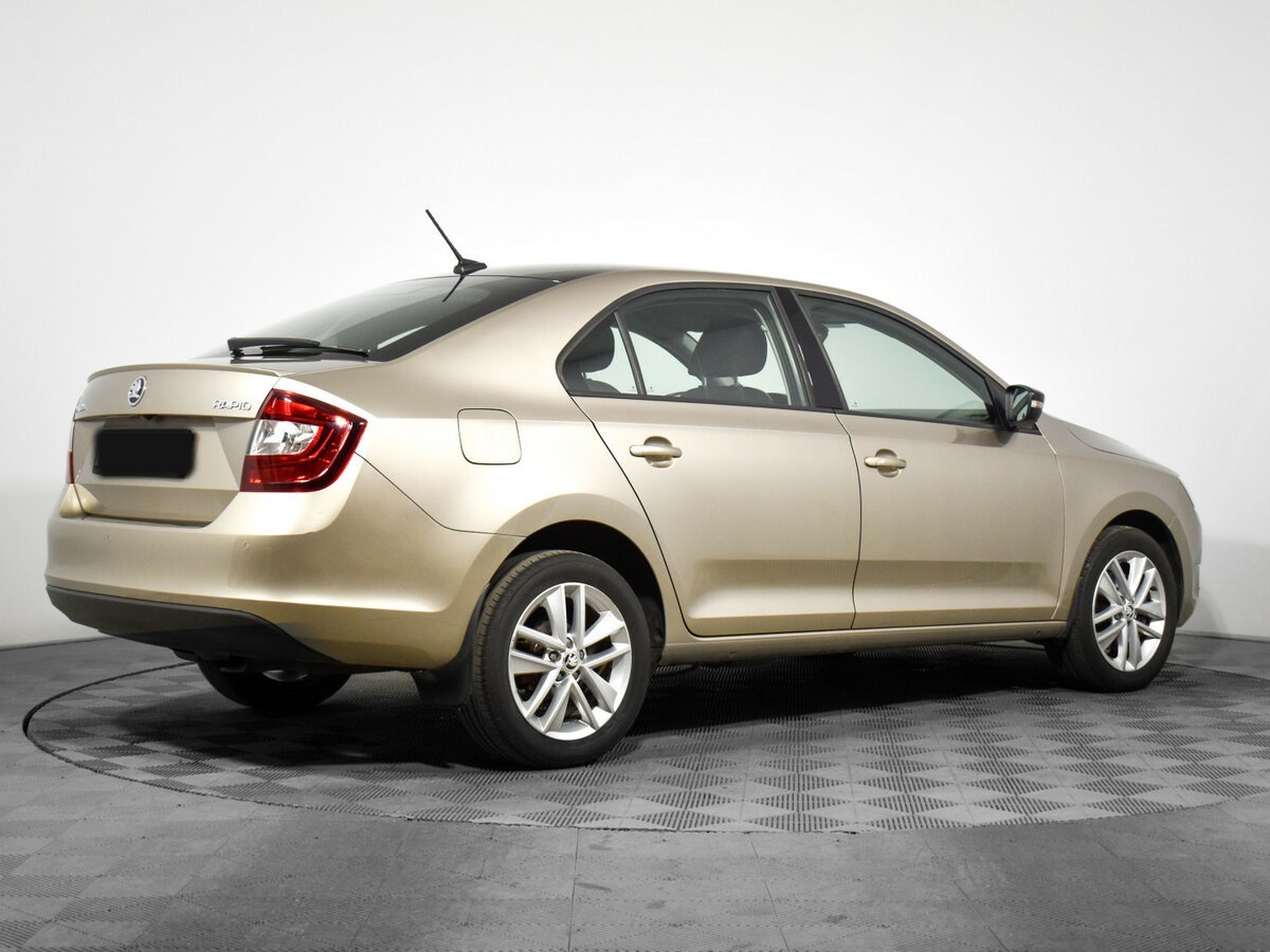 Skoda Rapid 2019 года с пробегом. Фото: #4