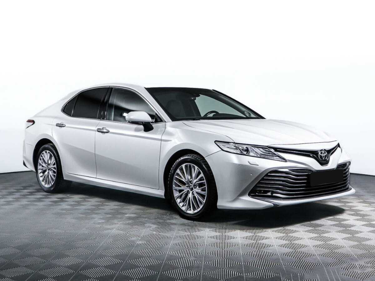 Toyota Camry 2018 года с пробегом. Фото: #2