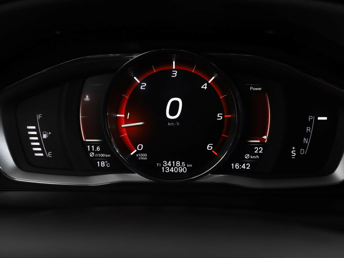 Volvo XC60 2017 года с пробегом. Фото: #10