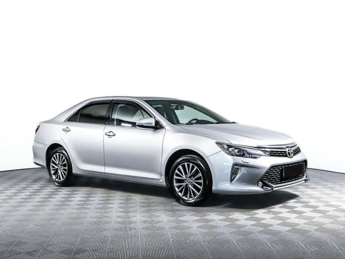 Toyota Camry 2017 года с пробегом. Фото: #2