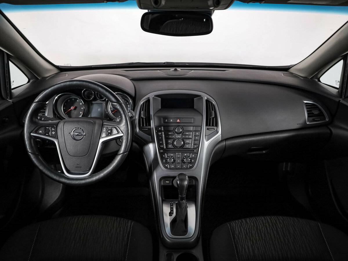 Opel Astra 2014 года с пробегом. Фото: #7