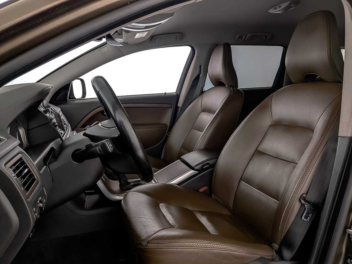 Volvo XC70 2015 года с пробегом. Фото: #19
