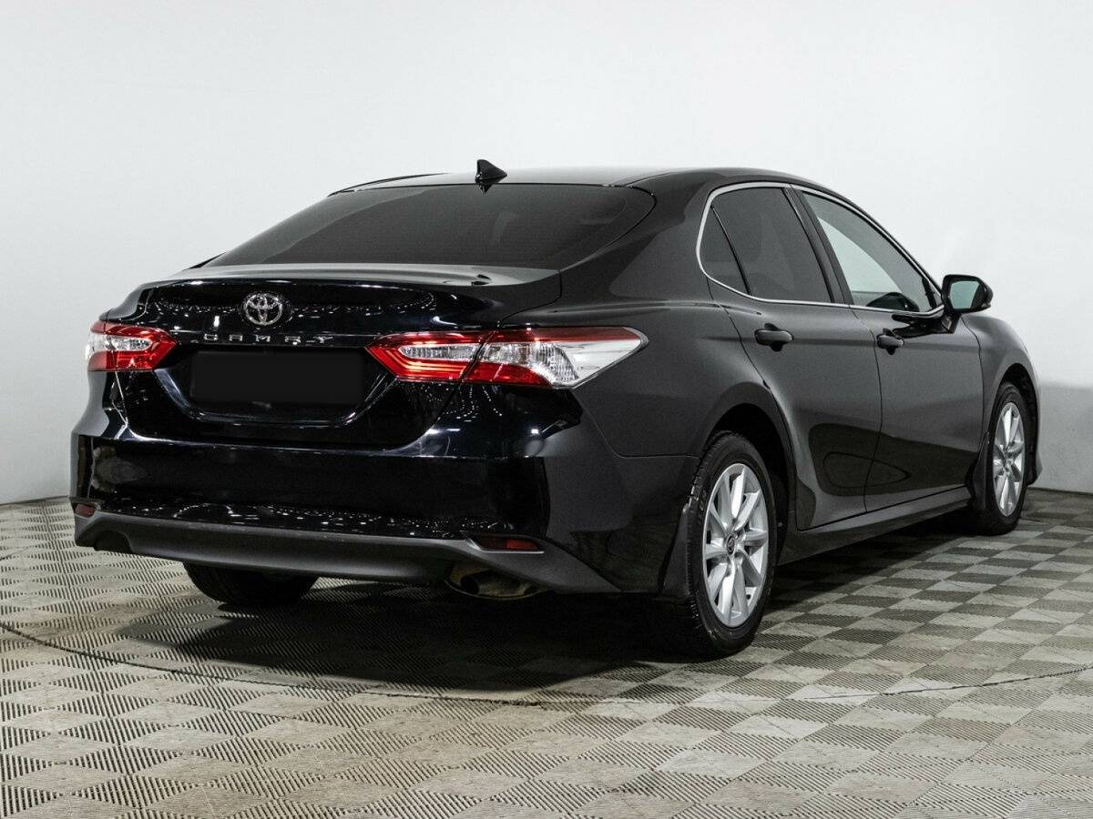 Toyota Camry 2021 года с пробегом. Фото: #4