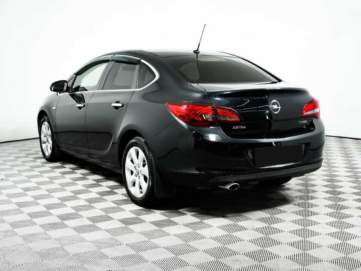 Opel Astra 2013 года с пробегом. Фото: #6