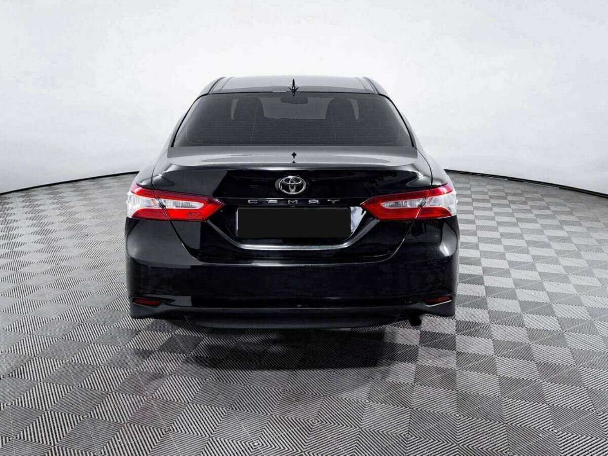 Toyota Camry 2018 года с пробегом. Фото: #5