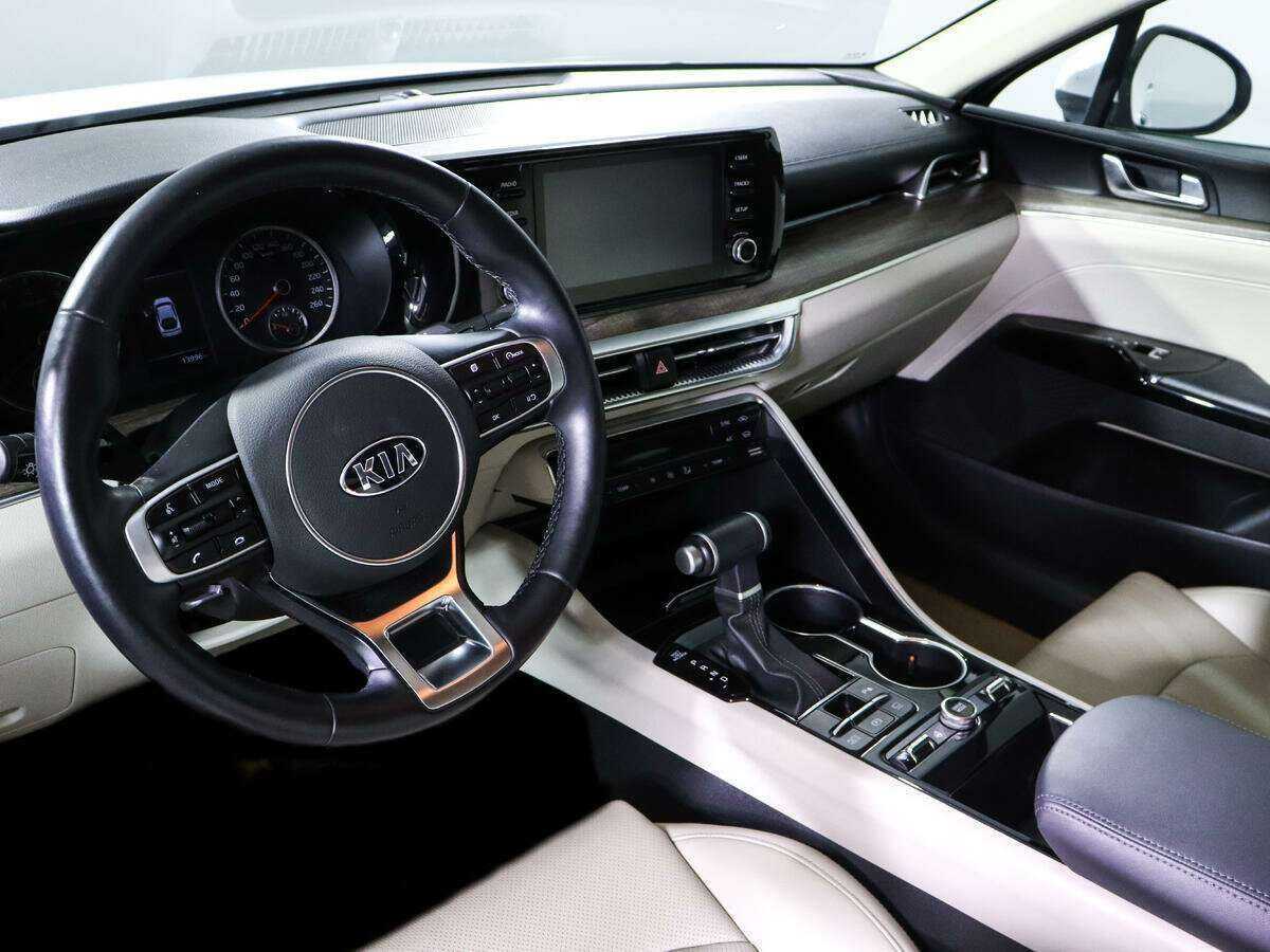 Kia K5 2020 года с пробегом. Фото: #10
