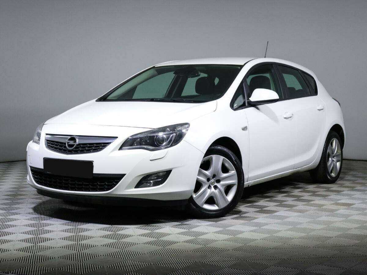 Opel Astra 2012 года с пробегом. Фото: #0