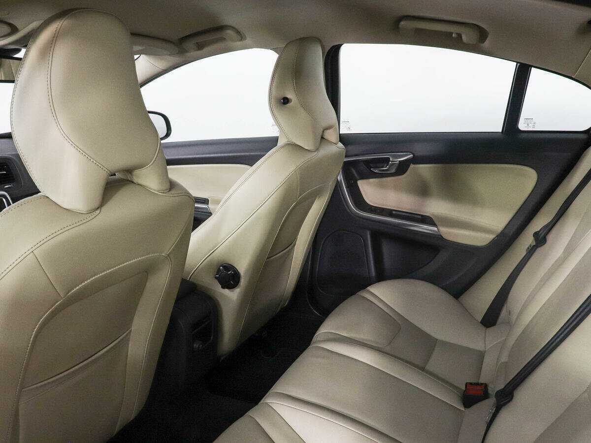Volvo S60 2014 года с пробегом. Фото: #11