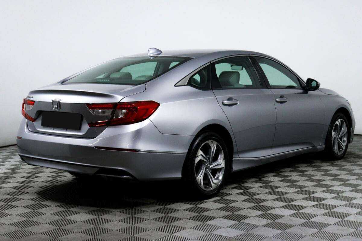 Honda Accord 2018 года с пробегом. Фото: #4