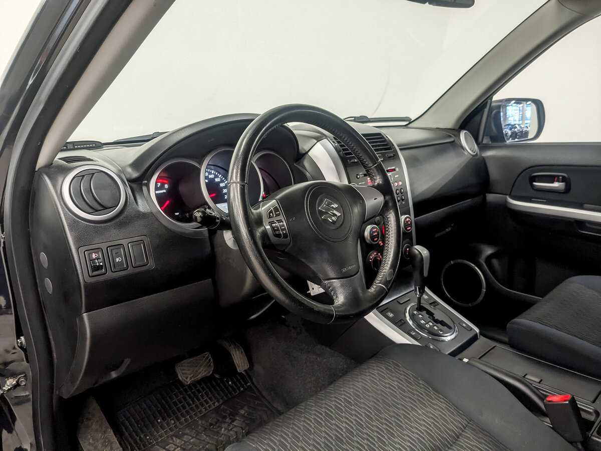 Suzuki Grand Vitara 2012 года с пробегом. Фото: #15