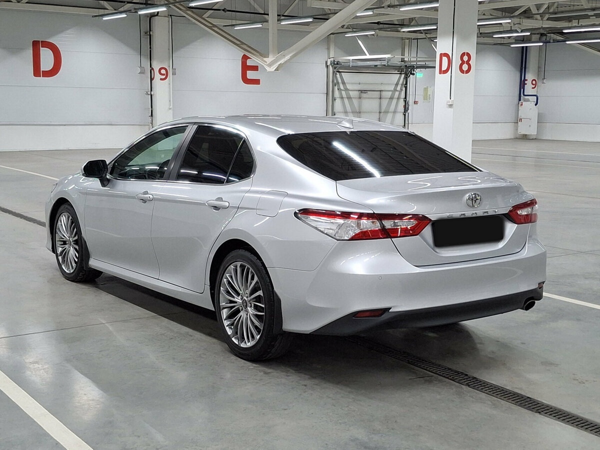 Toyota Camry 2018 года с пробегом. Фото: #6