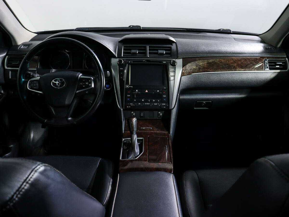 Toyota Camry 2017 года с пробегом. Фото: #9