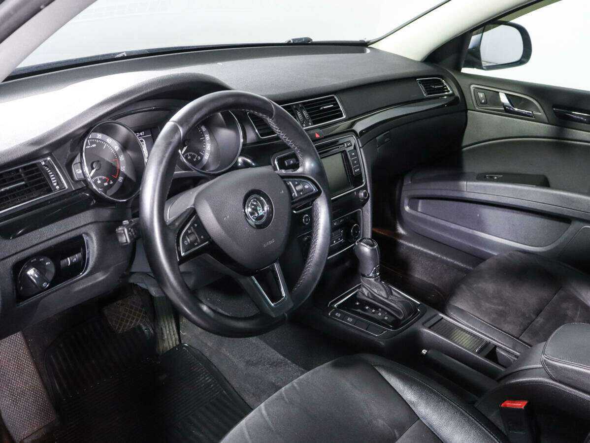Skoda Superb 2013 года с пробегом. Фото: #13