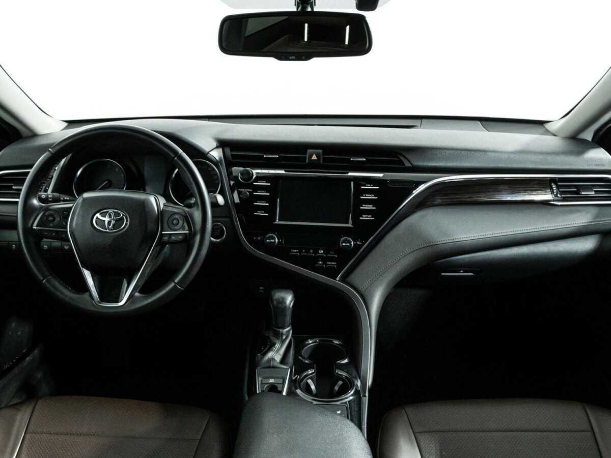 Toyota Camry 2018 года с пробегом. Фото: #10