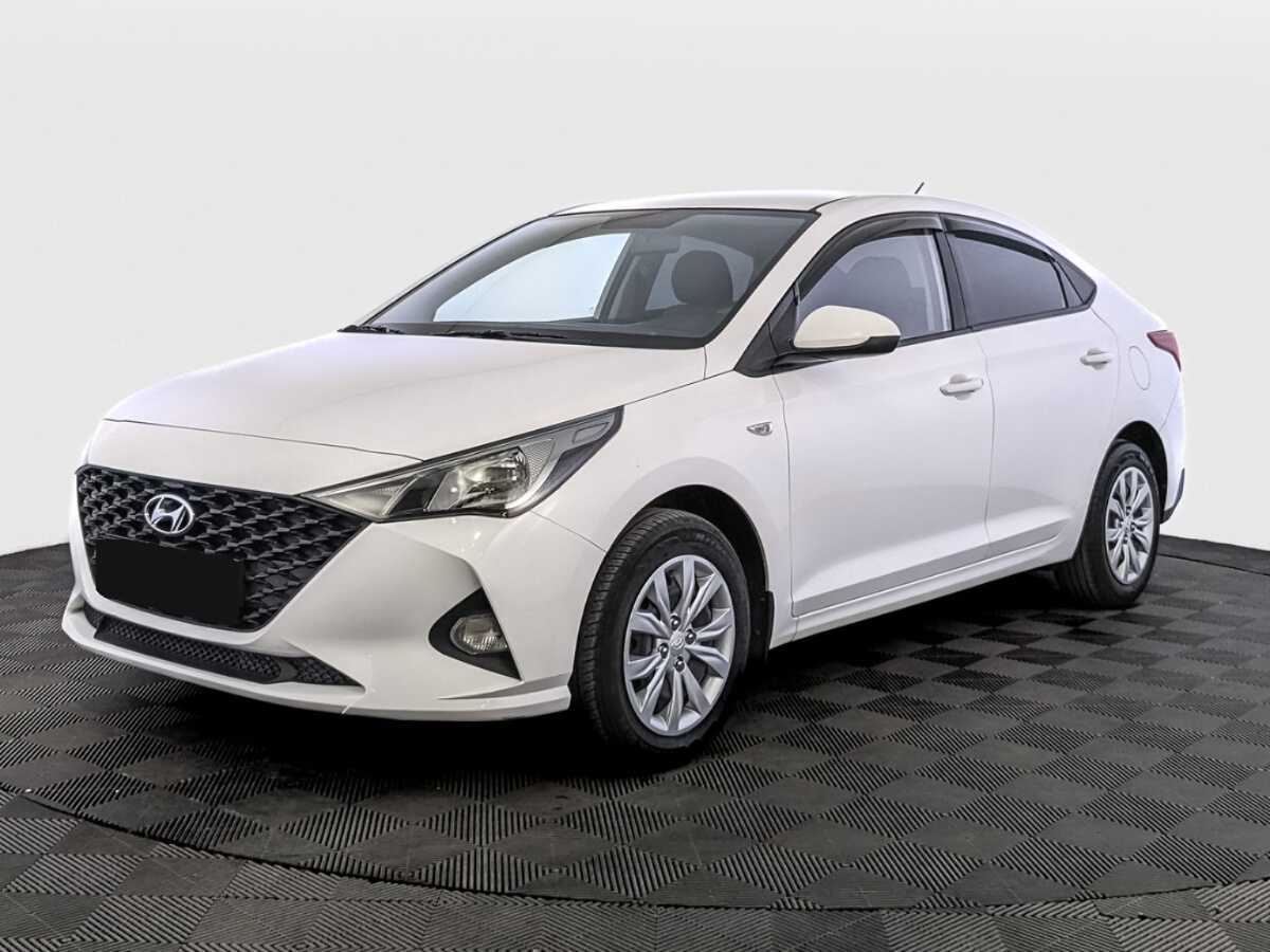 Hyundai Solaris 2022 года с пробегом. Посмотреть фото