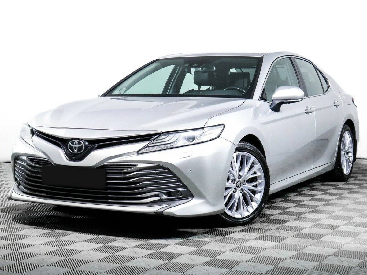 Toyota Camry 2018 года с пробегом. Посмотреть фото