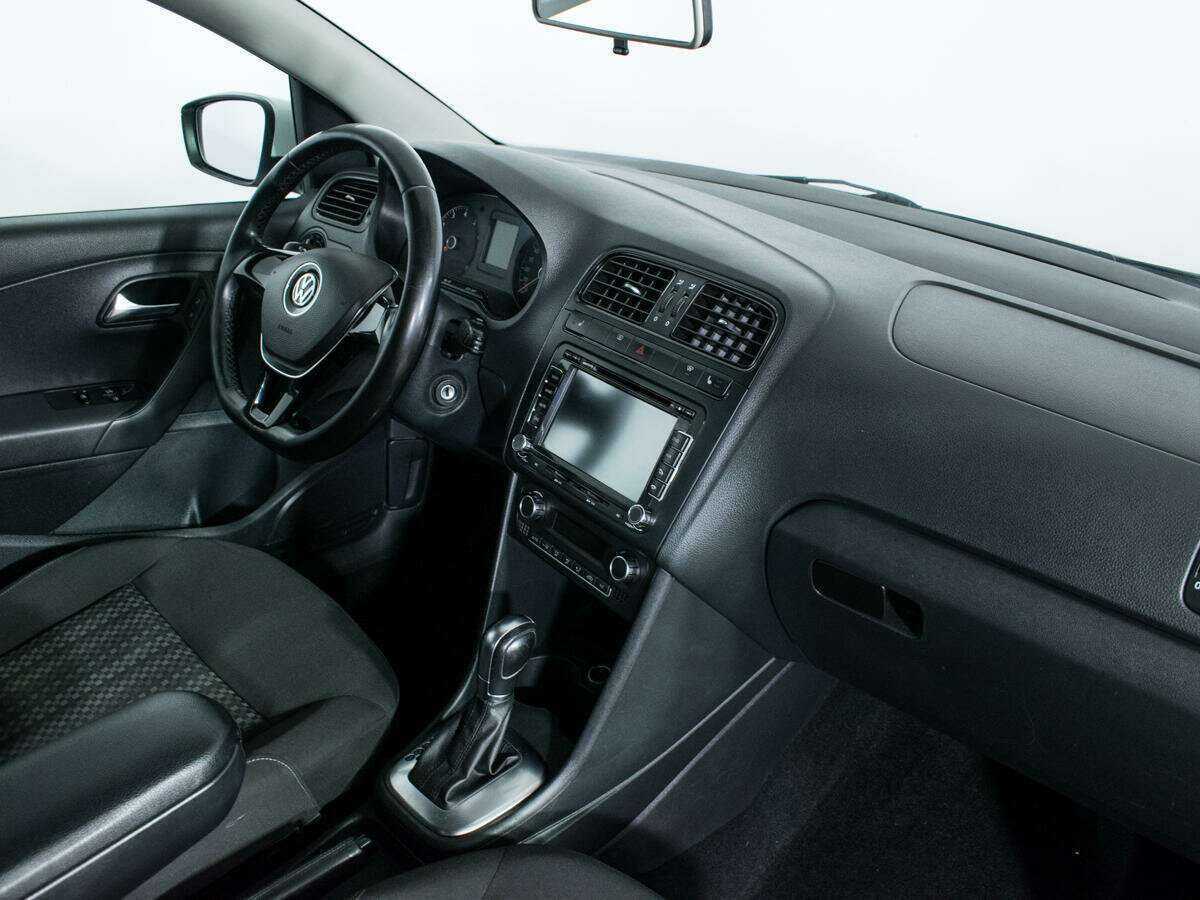 Volkswagen Polo 2015 года с пробегом. Фото: #8
