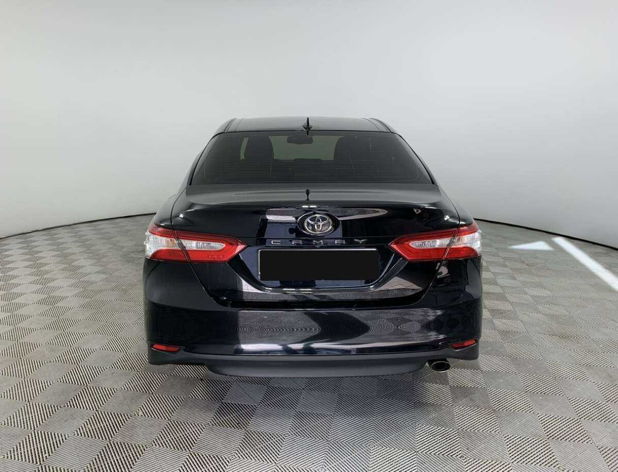 Toyota Camry 2019 года с пробегом. Фото: #5