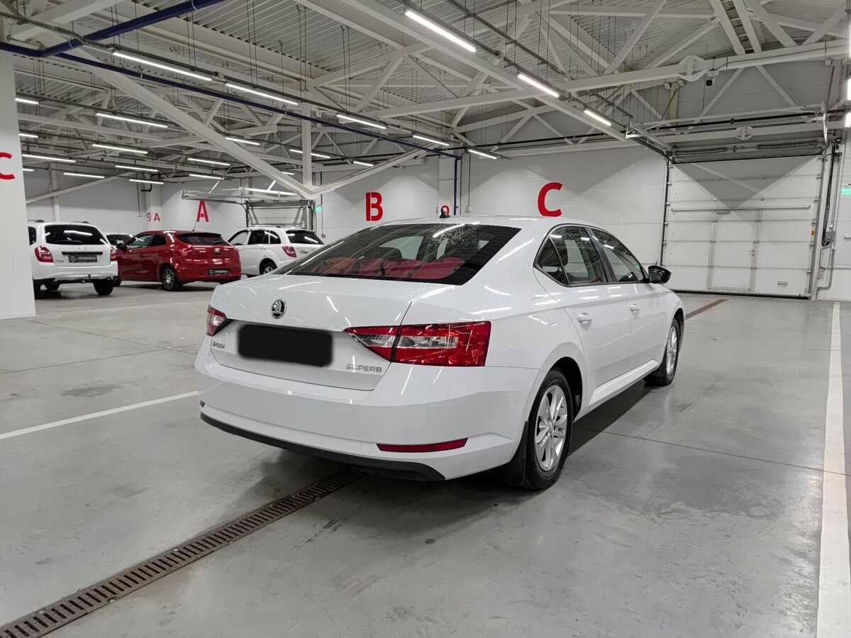 Skoda Superb 2016 года с пробегом. Фото: #4