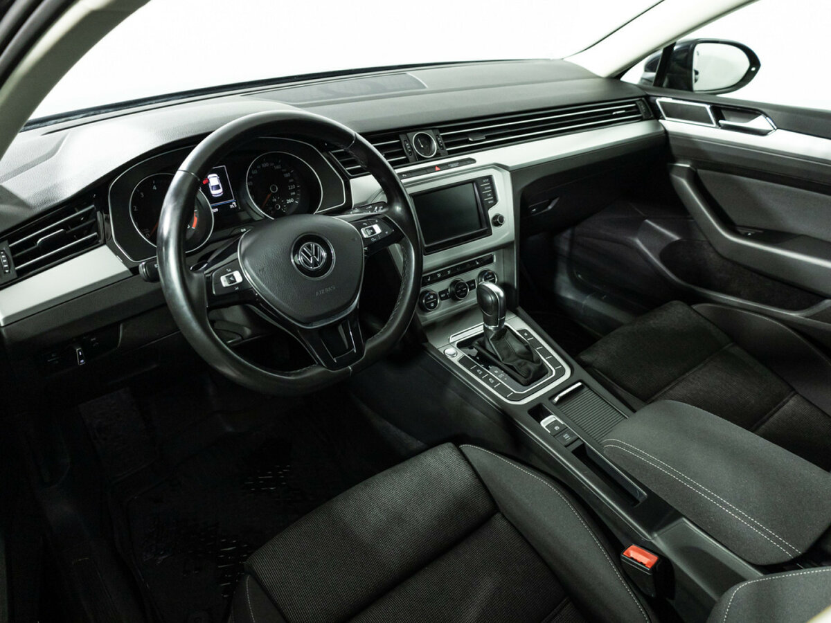 Volkswagen Passat 2017 года с пробегом. Фото: #8