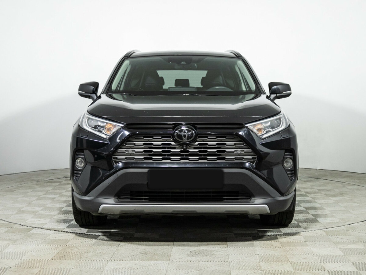 Toyota RAV4 2021 года с пробегом. Фото: #1