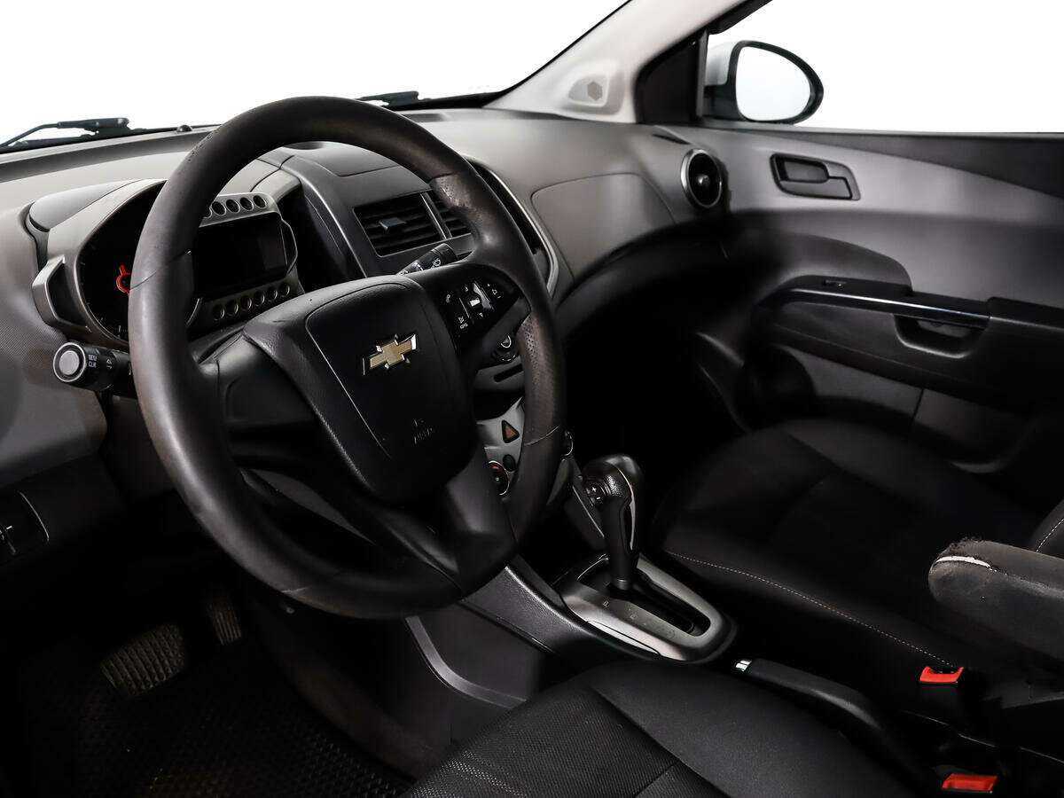 Chevrolet Aveo 2013 года с пробегом. Фото: #8
