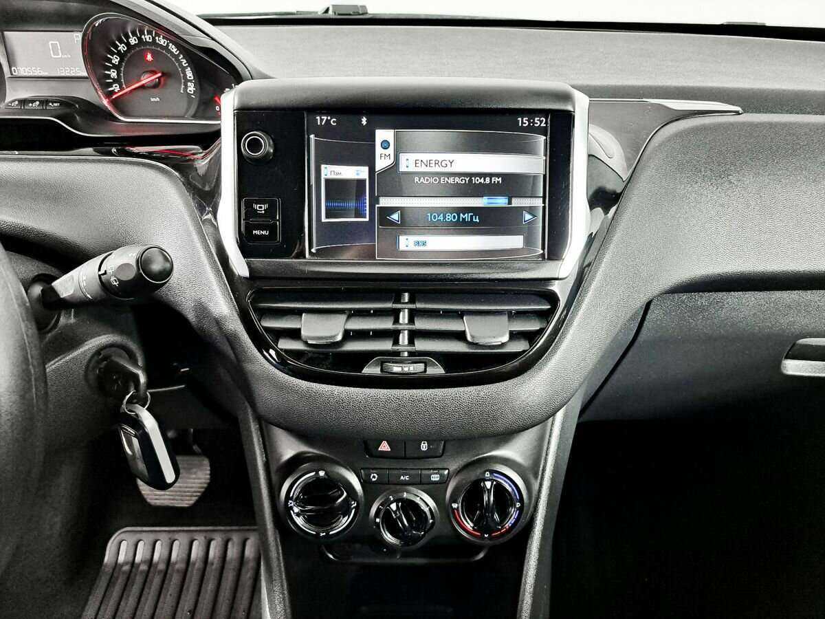 Peugeot 208 2013 года с пробегом. Фото: #12