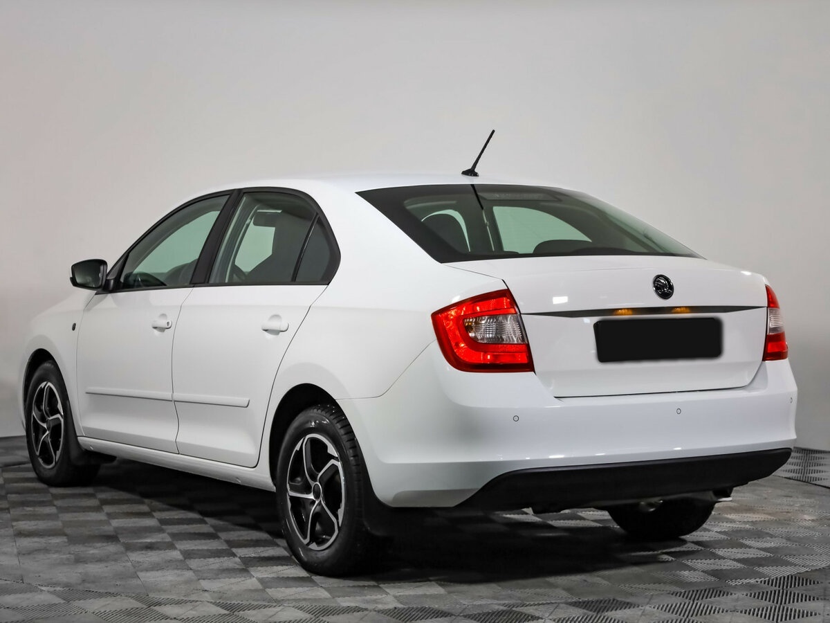 Skoda Rapid 2015 года с пробегом. Фото: #5
